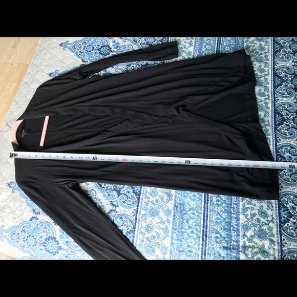 Ann Taylor Top - Picture 5 of 9